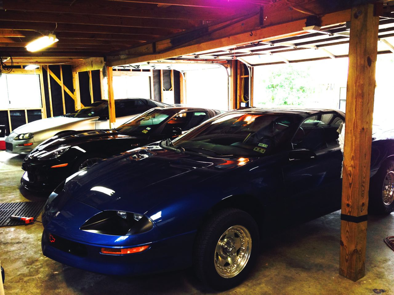 Illustration for article titled ZR1s (two of them, not just one)